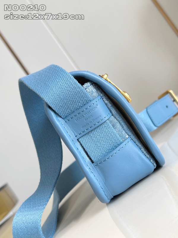 l0*is V*t0n bosphore wearable wallet