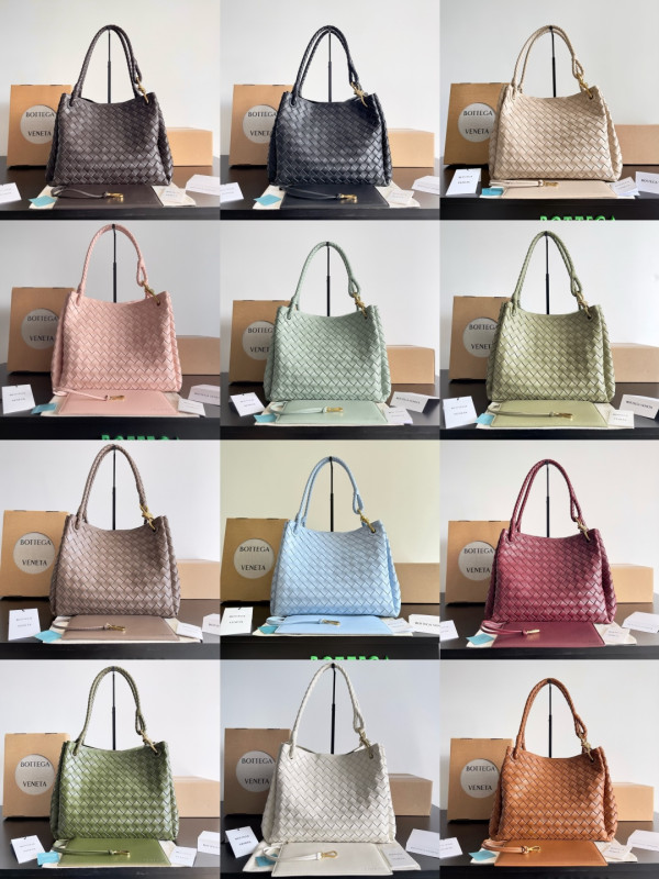 bo*te*ga Ve*ne*ta large parachute - 30*26*20cm