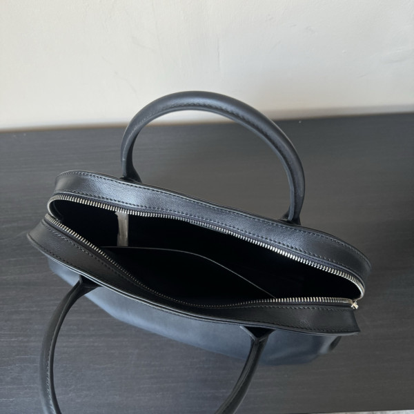 T*e R0w agnes bag - 32*11*20cm